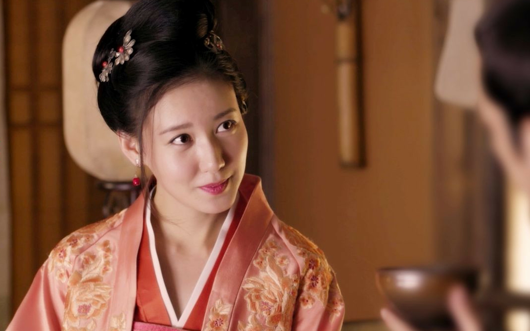 知否知否应是绿肥红瘦■靳东：她是我亲妹妹，因知否知否红极一时，隐婚多年如今很幸福