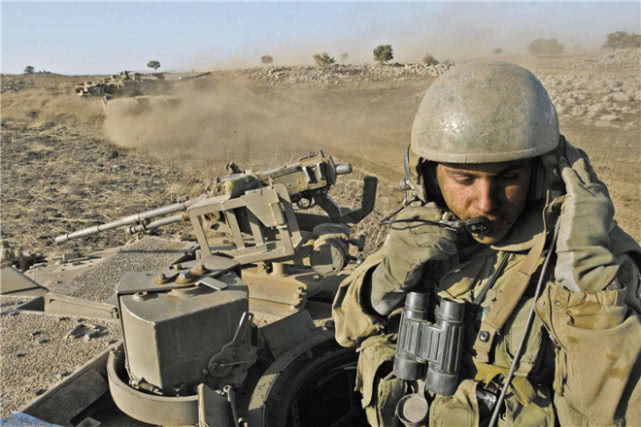 『美军』如何让美国被战争拖垮？专家：只有一种战争能做到，但美军不敢打