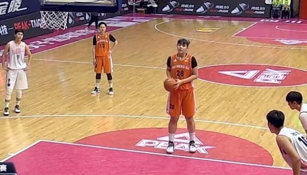 女篮|24：18！WCBA：夺冠大热冲击六连胜，屈居第二，巅峰对决决定走向