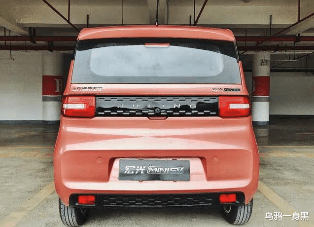 【五菱宏光】五菱“MINI”到店,起售2.98万元,惊艳帅气,堪比奔驰smart!