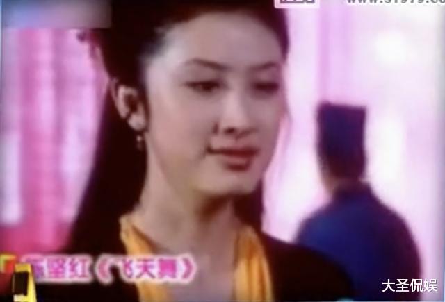 「王志文」好命王志文：泡遍90年代顶级美女，42了还让年轻漂亮富婆为他死心塌地