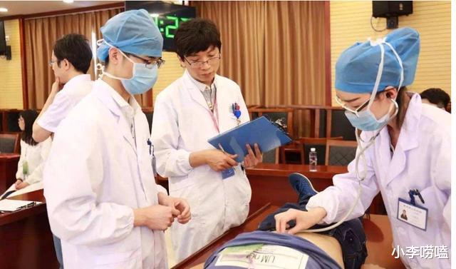 大学|大学里“熬夜”最多的3个专业，学习比高三还累，但前景好待遇高