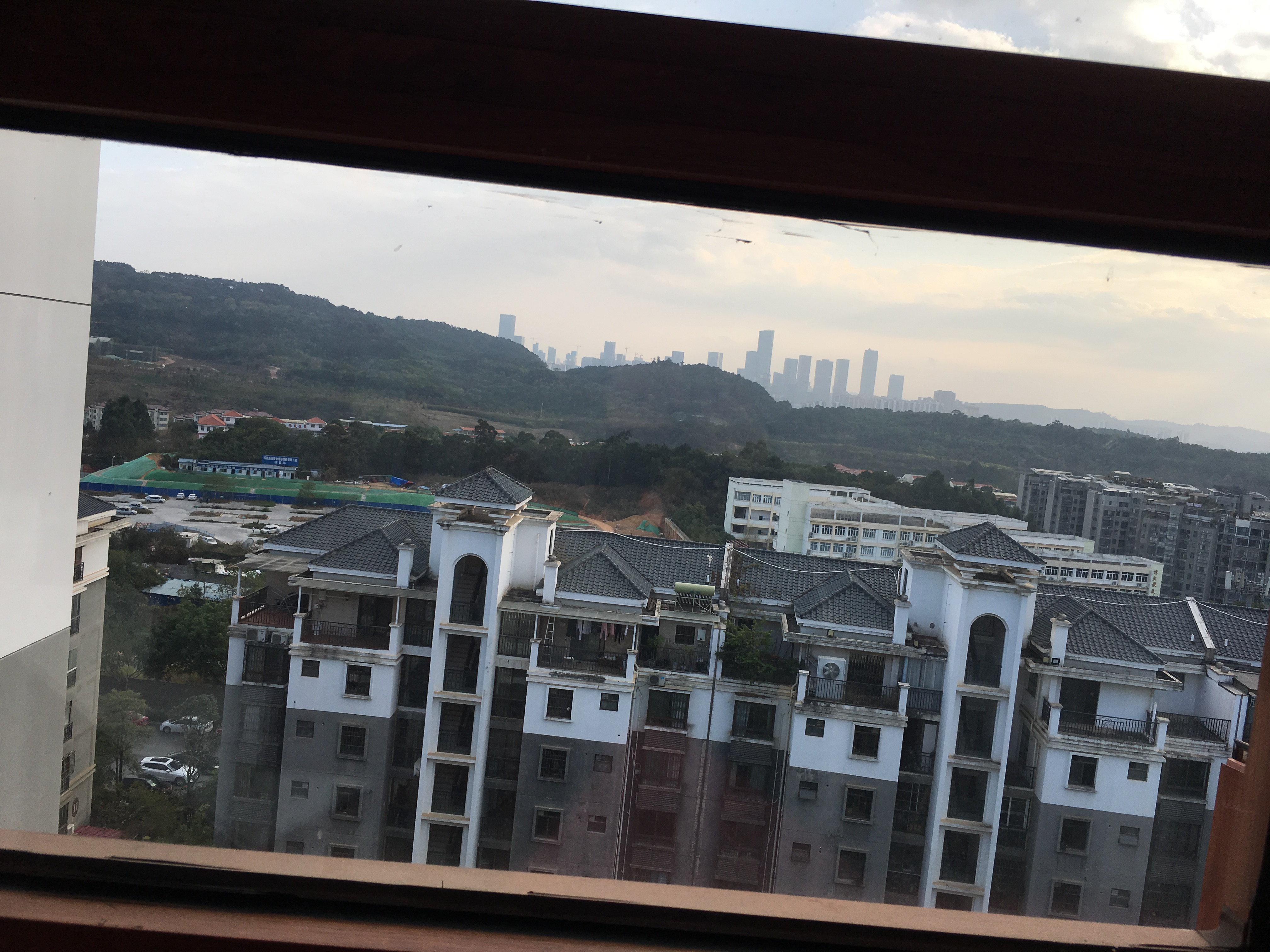 我住这套房好好的，为何给老人居住之后接连进医院？