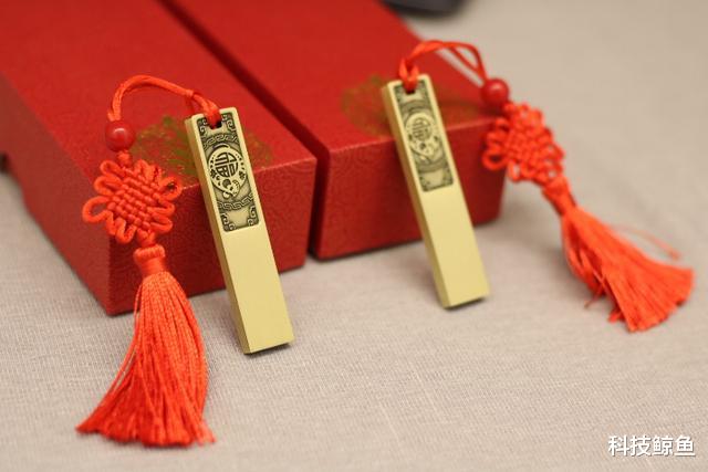 【台电】台电推出中国风U盘，这颜值没谁了，网友：舍不得用，想珍藏