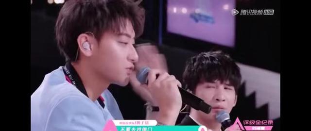 #孙亚龙#不让插话太难受!大张伟这个表情“太传神”被疯传