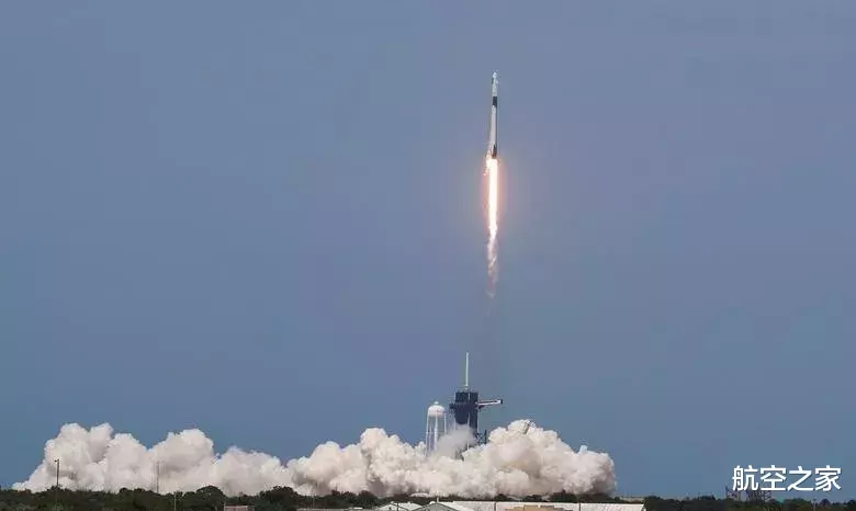[航天]普通人也都能太空游了！从SpaceX龙飞船发射成功看商业航天市场