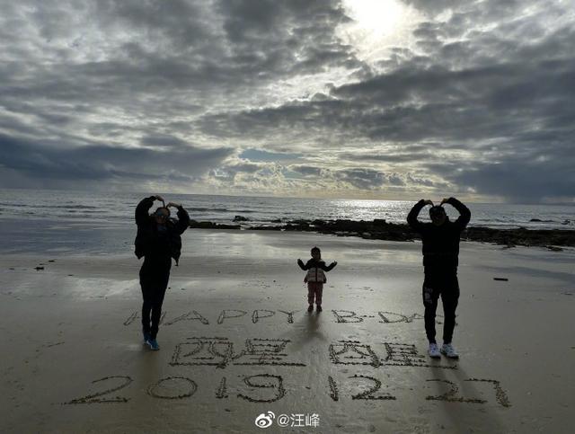 章子怡|章子怡自称散养二胎儿子，用醒醒的旧物超节俭，还公布儿子乳名