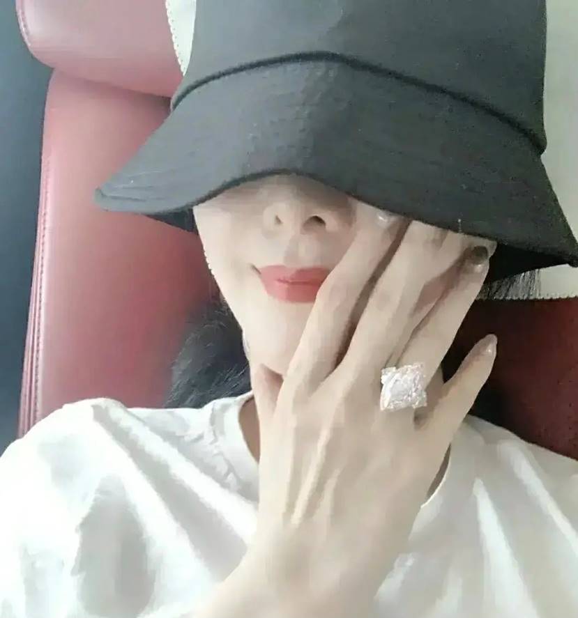 范冰冰|范冰冰李晨真复合了?庆双节相继发文引猜测,女方回应亮了