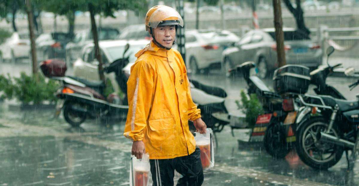 电动车|外卖小哥造出“混动”电动车，续航600公里，交警都说头一次见