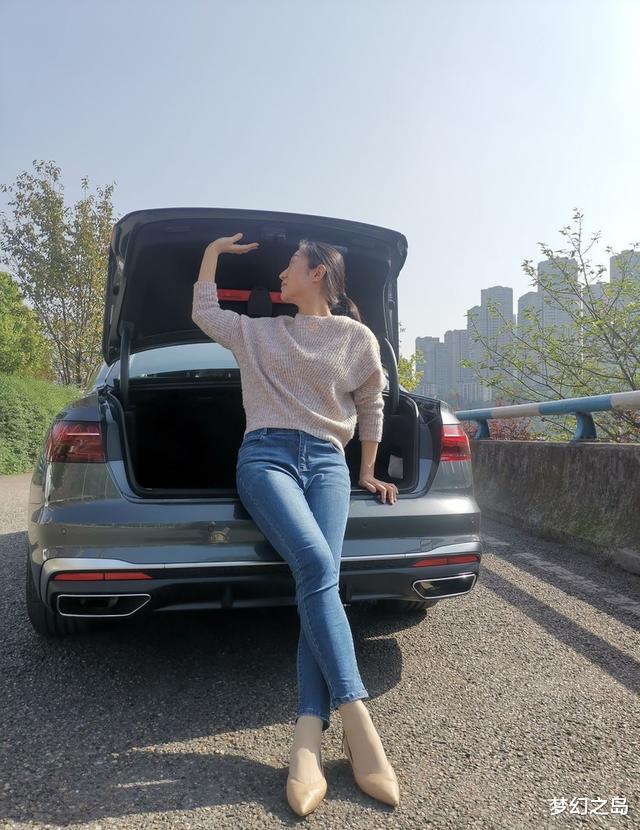 「4s店」全网首提全新奥迪A4！对比同事的C级3系，车主：我必须说真话！