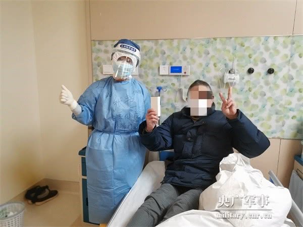 『』军队白衣天使战疫日记：要像父亲那样不怕危险、勇敢向前
