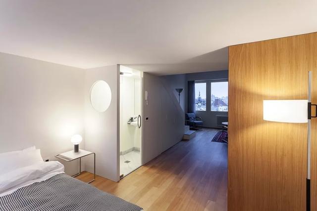 【单身公寓】晒晒朋友的33㎡单身公寓，全屋定制柜子，这空间利用真是绝了！