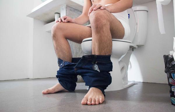 肝脏|肝内有癌，如厕先知？如厕时出现4个迹象，最好去医院检查下肝脏