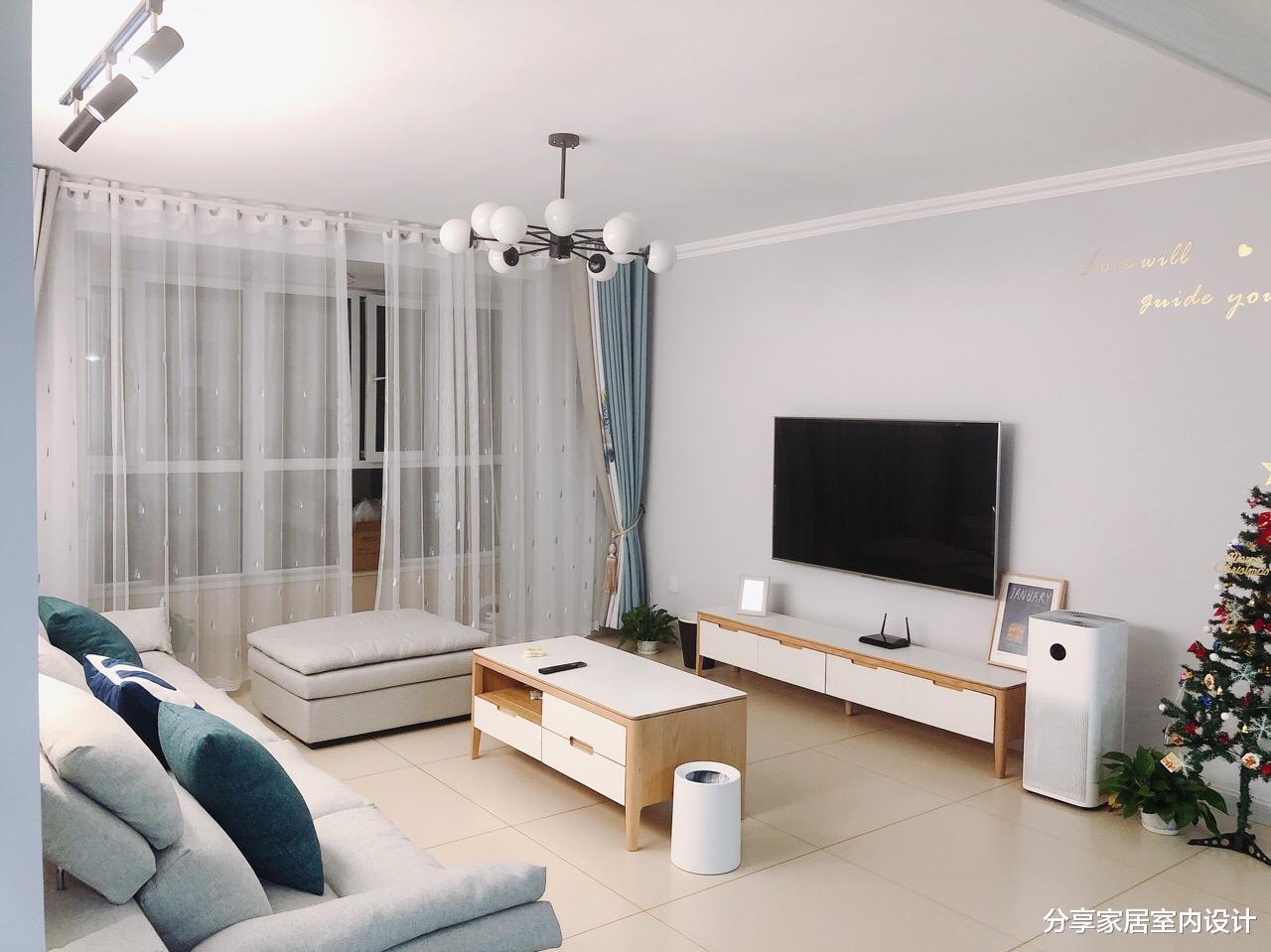 「」快来看看他家新房，全屋不做吊顶，电视墙不做造型，效果真心漂亮