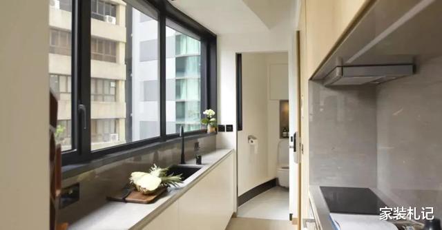 @第一次见香港25㎡的房子，一室一厅，电视柜设计很实用，晒晒