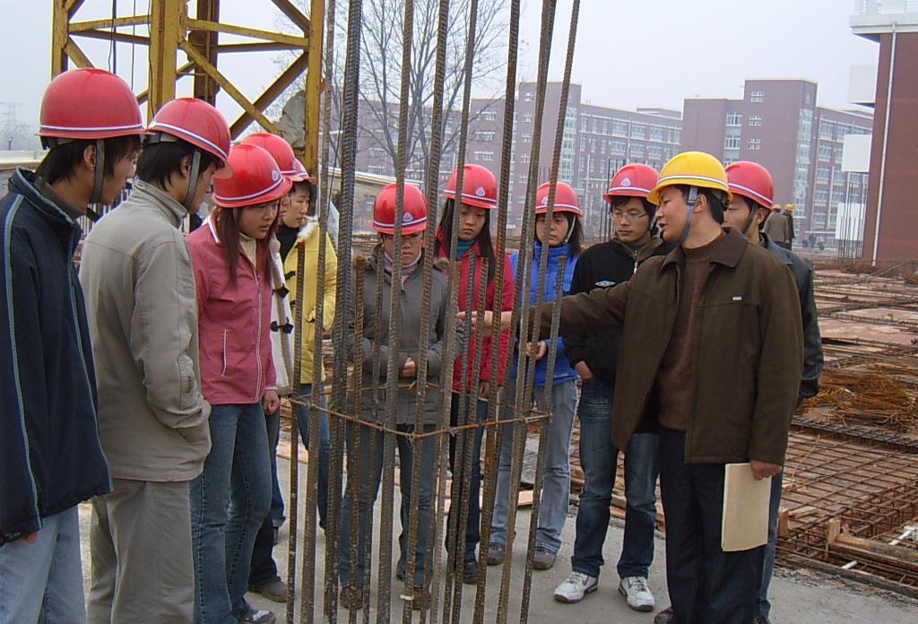 国企|高职专科毕业进国企很难？这4大专业，非常受欢迎！不比本科差