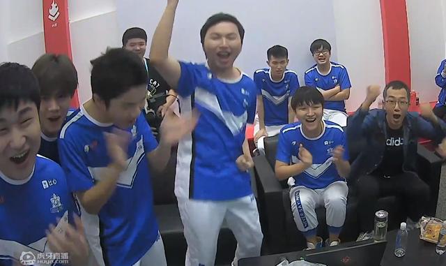 qg■QG击败LGD晋级世冠，赛后E星全员开心呐喊，老粉丝感动：这就是爱