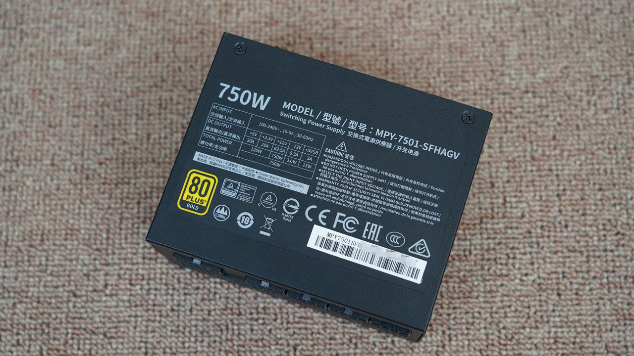 iOS|开学季买笔记本还是台式机？也许组台ITX小钢炮是不错的选择