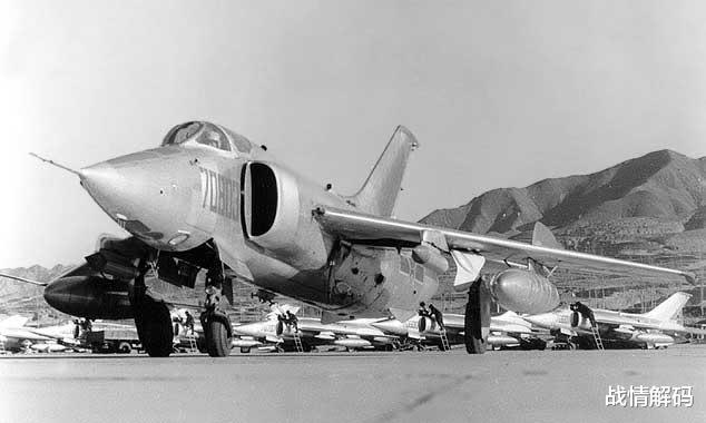 氢弹|强5为何能挡住北方钢铁洪流?独挑大梁50载,孤身挂氢弹单程突击