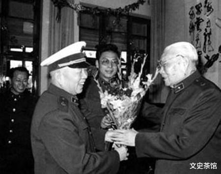 萧劲光|十大将中的真正福将，身经百战却毫发未伤，也是最高寿的大将