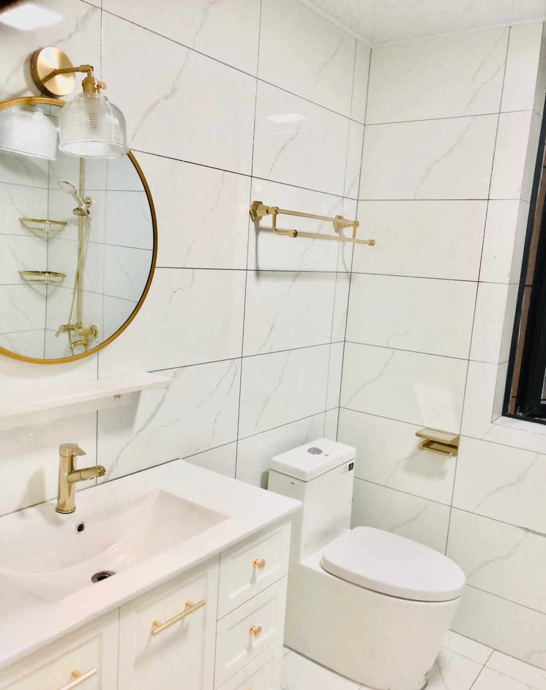 |新房通风7个月,全屋终于布置家具,电视墙贴金属线条非常满意!