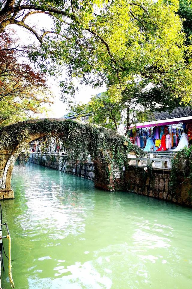 「古镇」适合小住三五天的绝美古镇，和当地人一起享受慢生活