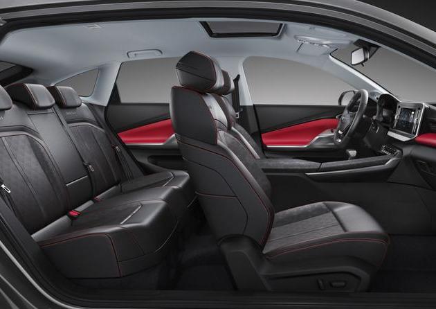 宝骏：宝骏推出最美轿跑，堪称本田思域，售价7万，这次真的动情了