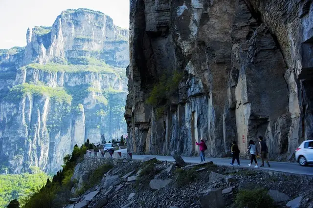挂壁公路|太行山深处有一个很隐蔽的村庄，这里的挂壁公路比郭亮村还惊险