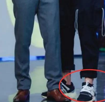 快乐大本营@《快本》主持人谁最有钱？对比他们的鞋子，差距一目了然！