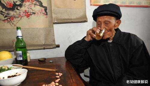 「心脑血管疾病」抽烟饮酒的人一定“短命”？这几件事比烟酒更伤身，别蒙在鼓里了