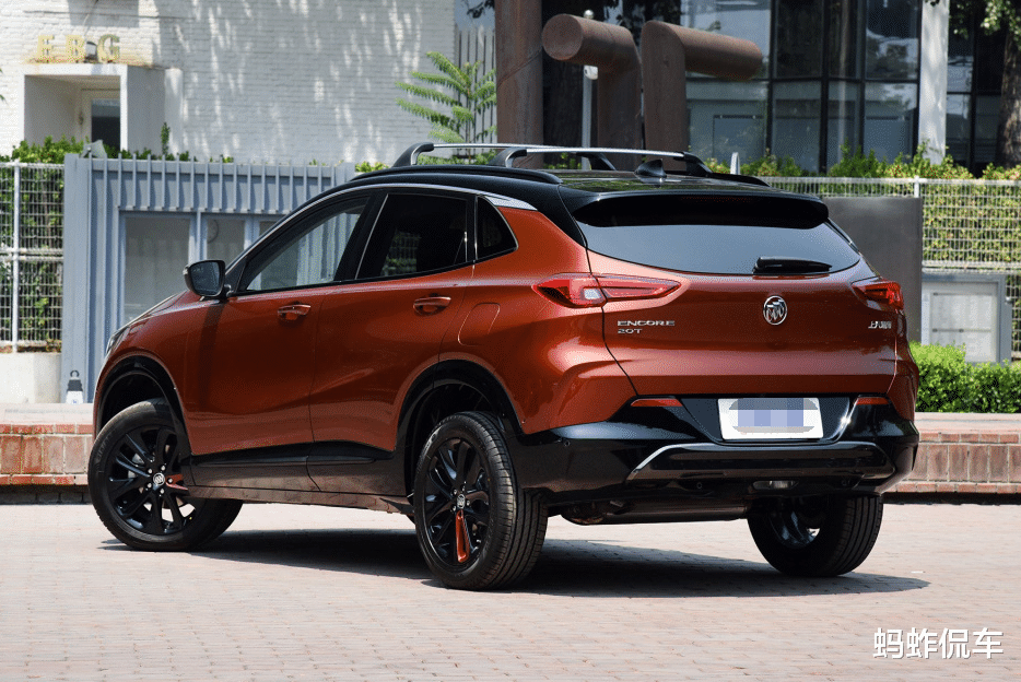 大众迈腾：它才是小型SUV“扛把子”，全系带T，油耗5.5L，直降3万还要啥XRV
