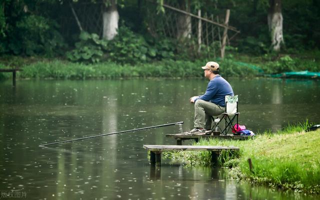 鲫鱼|野钓鲫鱼：立冬之前，谨记这6不钓---皇禾渔具