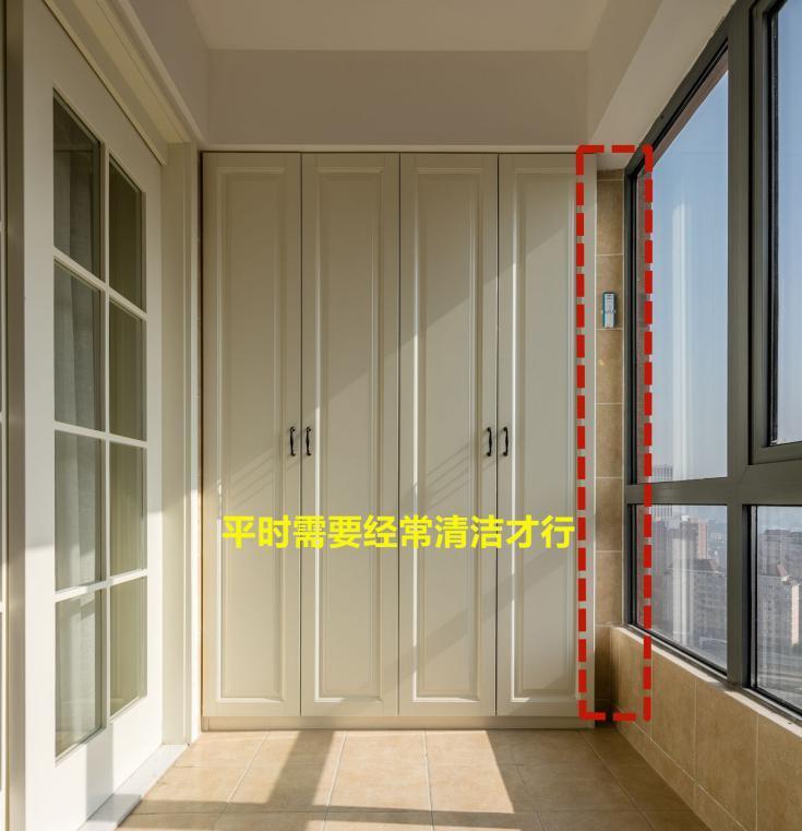 |阳台装柜子，你家在侧边要也空10公分，就偷着笑吧！日后省不少事