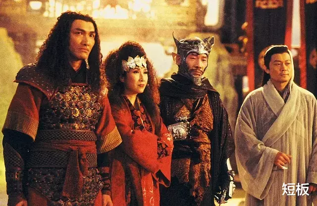 武侠|15年前这部TVB武侠神剧，4大当家花旦联手，抵不过这位亦正亦邪的男配