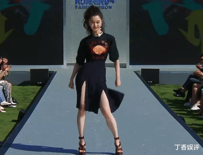 奔跑吧兄弟：《跑男》五位女嘉宾比美，风格不同却别有风味，baby弄巧成拙