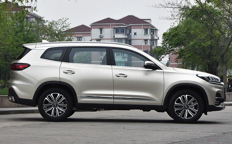 『瑞虎8』新款奇瑞瑞虎8实车曝光，换装霸气新前脸，搭载1.5T/1.6T动力