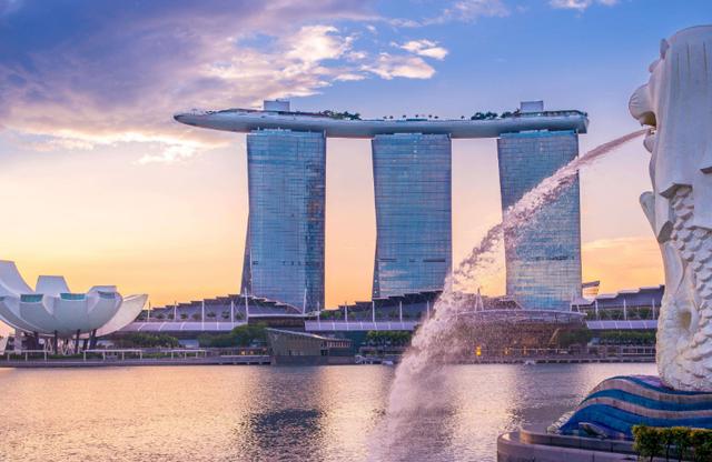 |掌管8000亿资产的女富豪，23岁就继承家业，成就商业巨头