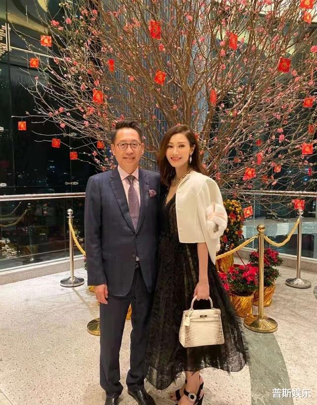 【许晋亨】许晋亨是他弟弟,他操劳一生因病去世,弟弟坐享百亿家产娶李嘉欣