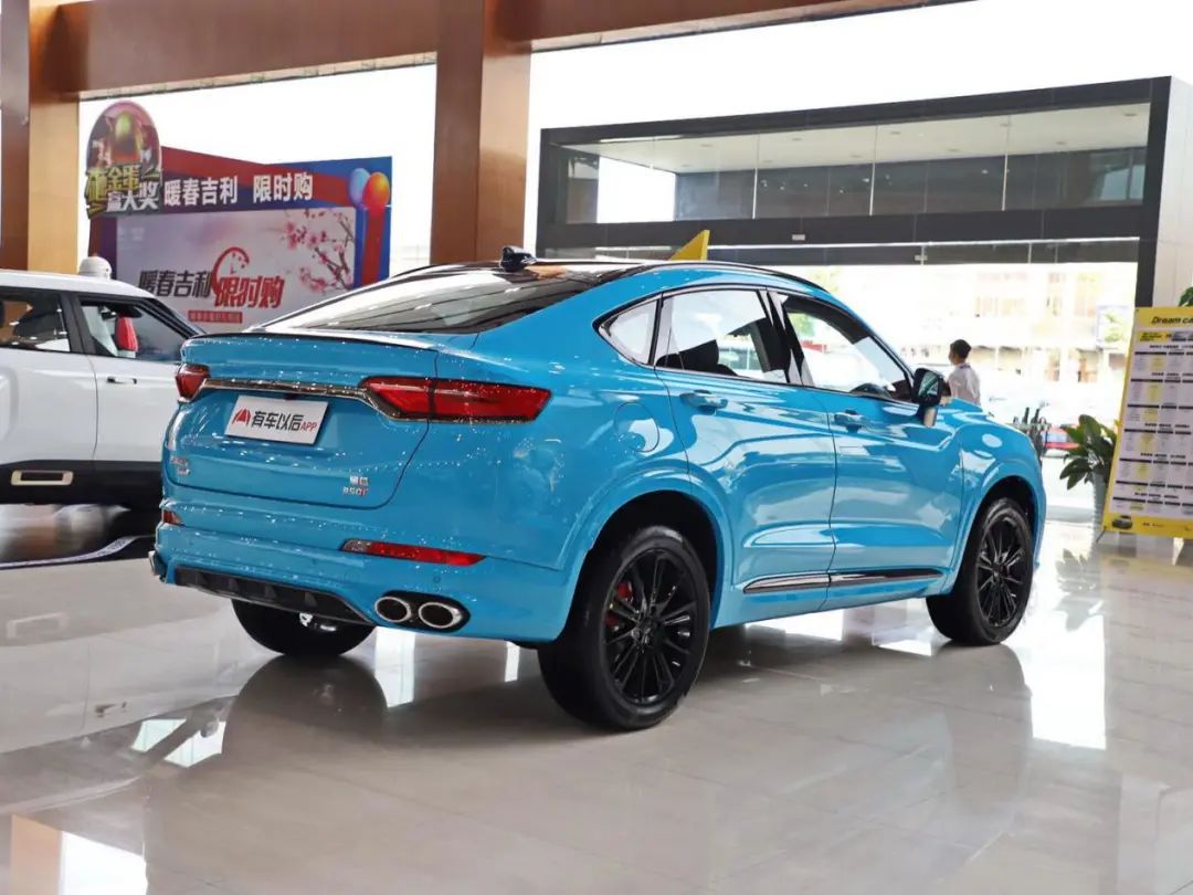 「大众帕萨特」轿跑车身+科技座舱，预计本月上市，奥迪Q3轿跑优点在哪里？