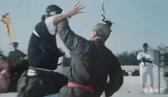 李小龙■就在10天前，央视再次重播这部武打片，它的意义绝不仅是振奋人心