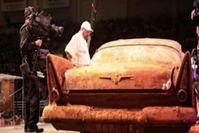 墨语笙歌|工人在工地施工时，意外发现古墓，打开墓穴一看，里面竟不是人