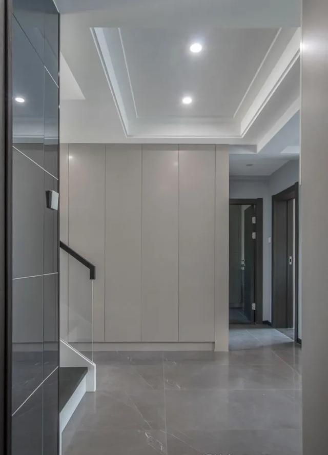 ##168㎡现代复式，一个现代时尚与功能兼并的家！