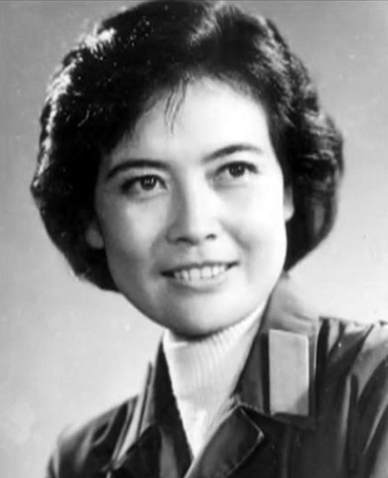[杨雅琴]记得八一厂女星杨雅琴吗？《苦菜花》演美丽娟子，悲剧人生让人憾