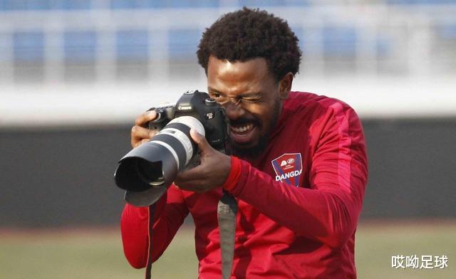 「广州恒大」外交部突发文件重创中超！恒大巨星外援难到位，小摩托捡了大便宜