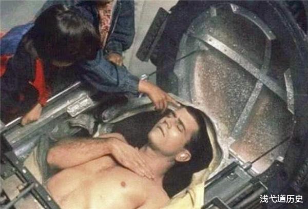 起死回生|53年前被冷冻，等待2017年被复活的美国富豪，他的现状如何？