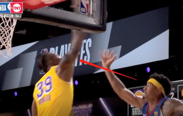 德怀特·霍华德|13+3+2断2帽!霍华德提前3节领头功!名记:他欺负约老师