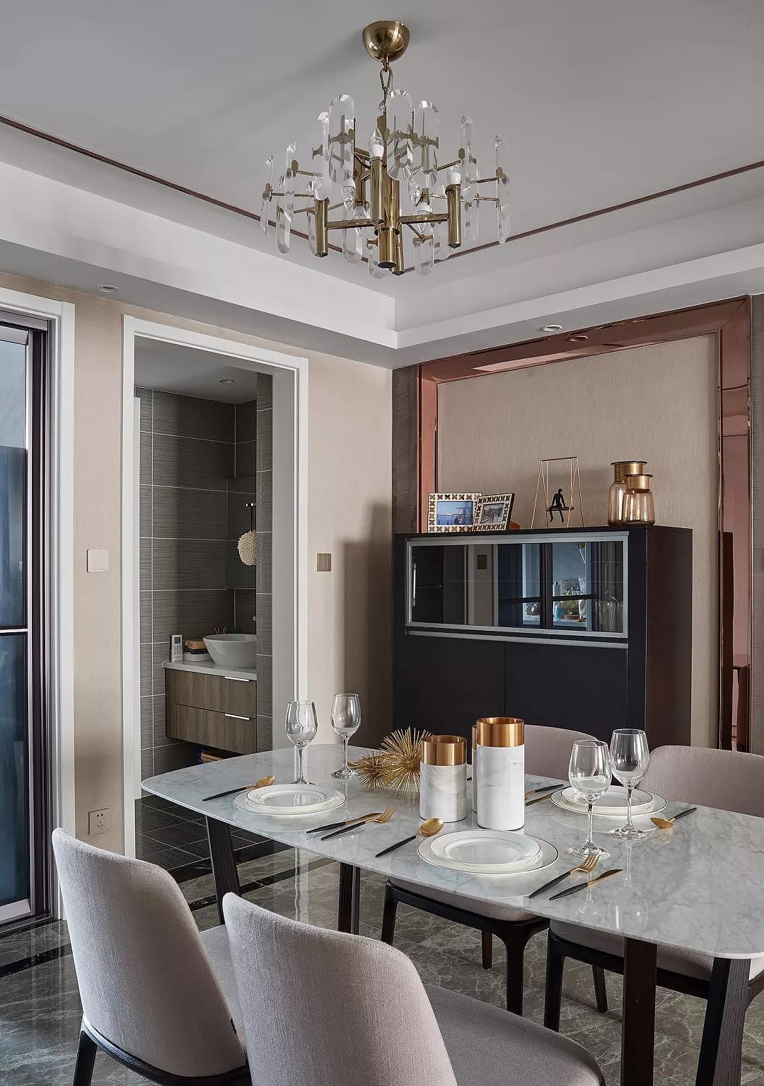 |实拍140平复式大宅，一进门就被客厅迷住，全屋轻奢高级，太美了