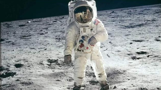 月球@月球上竟有数百吨垃圾，丢弃者是谁？科学家说出来答案