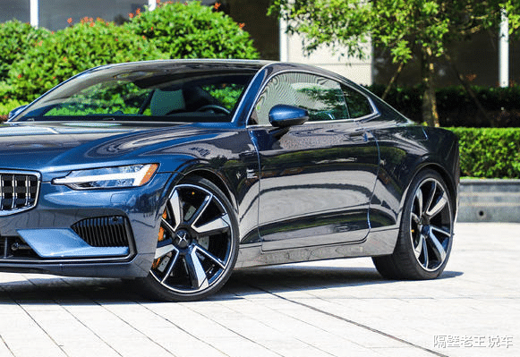 [7座SUV]吉利终于拿出“硬菜”！颜值比保时捷漂亮十倍，搭2.0T，4.3秒就破百