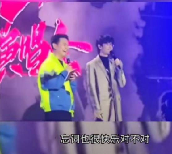 许嵩|过气歌手、歌红人不红、非主流，你能相信这些都是形容音乐才子？